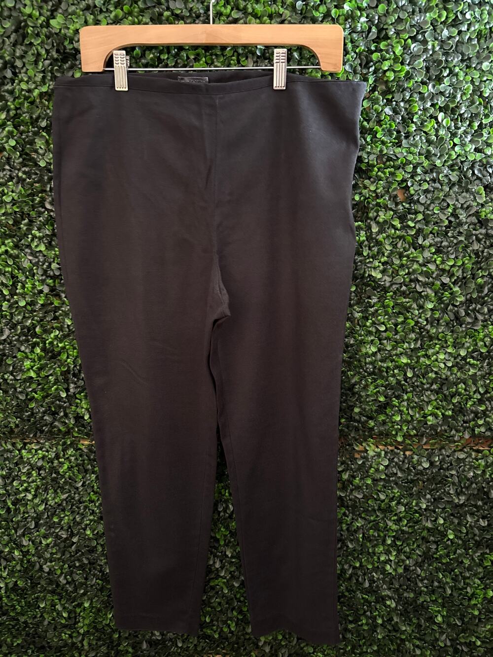 Vince Camino, Black pants, women’s size 12